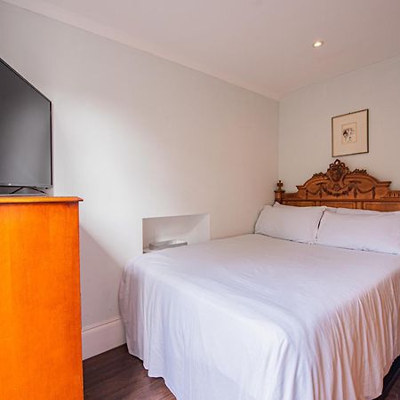 Stylish 1-Bed Flat In Soho - Prime Central London Exterior photo