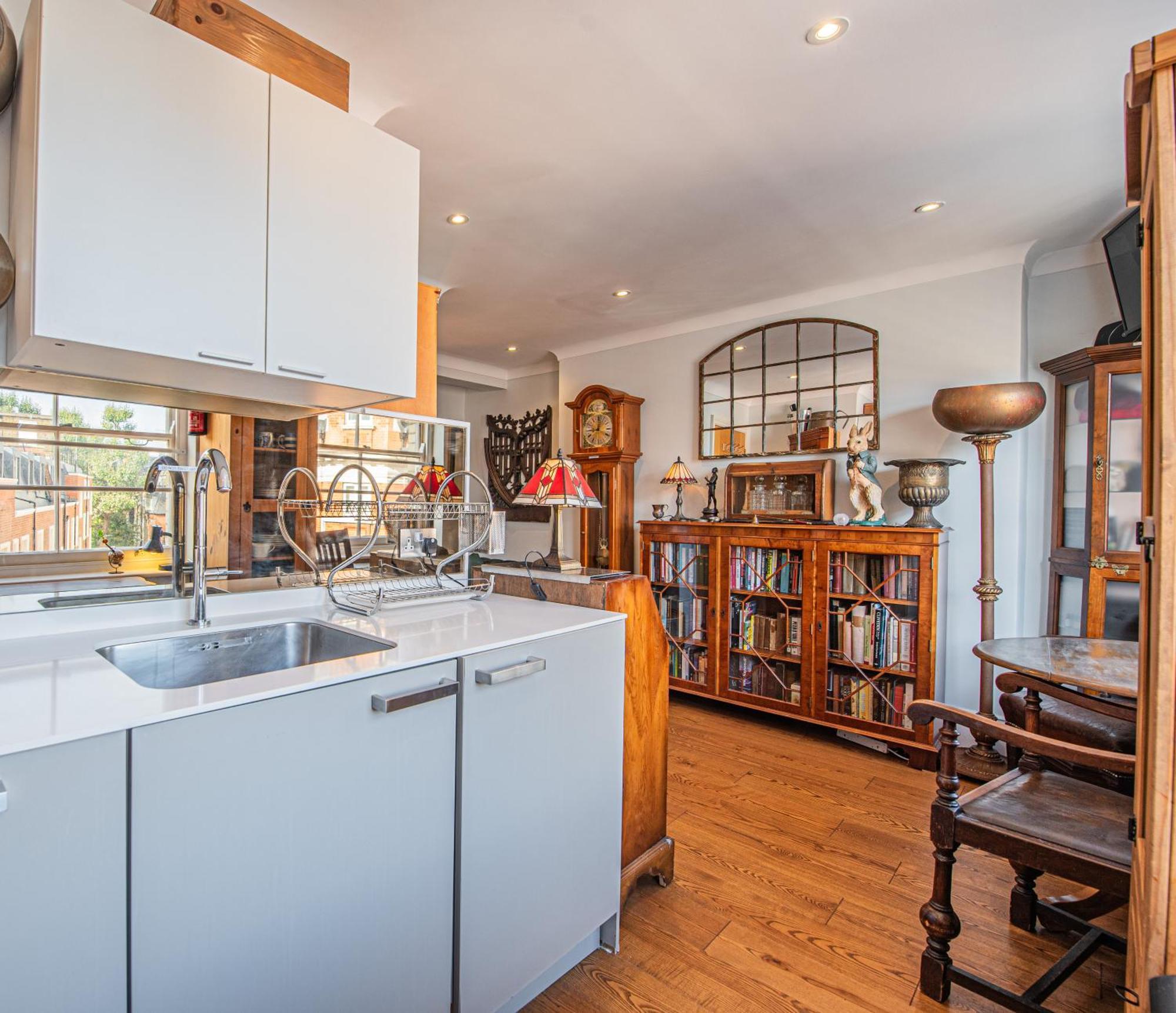Stylish 1-Bed Flat In Soho - Prime Central London Exterior photo